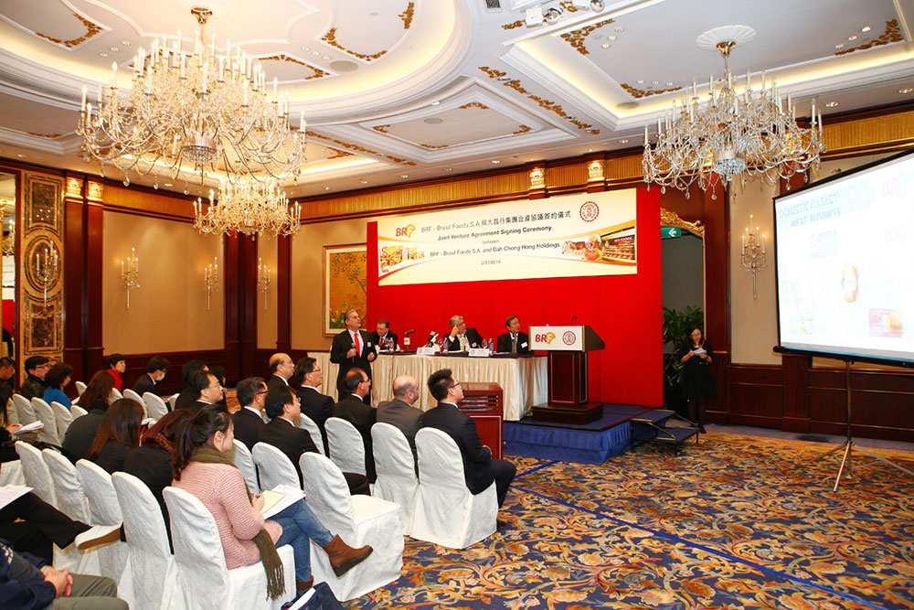 Press Conference in Hotel for DCH 